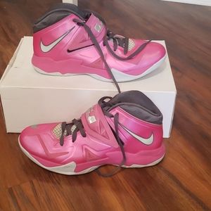 Nike lebron zoom soldier 7 'kay yow'